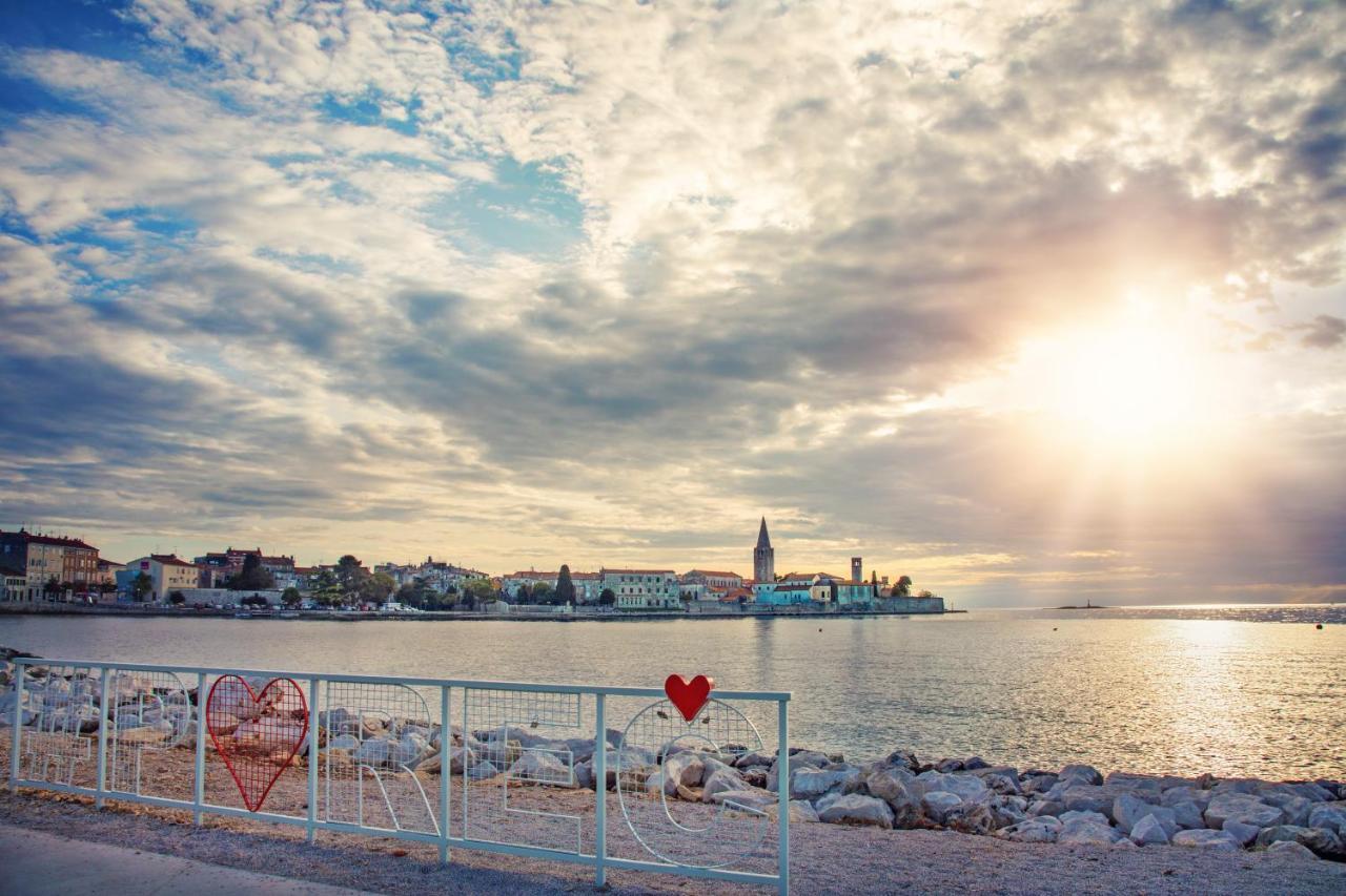 Sea Star With Stunning Sea View Apartment Пореч Екстериор снимка