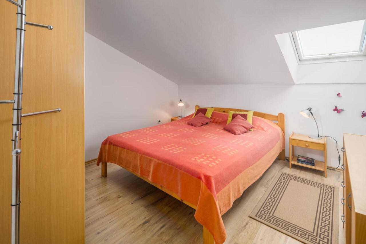Sea Star With Stunning Sea View Apartment Пореч Екстериор снимка